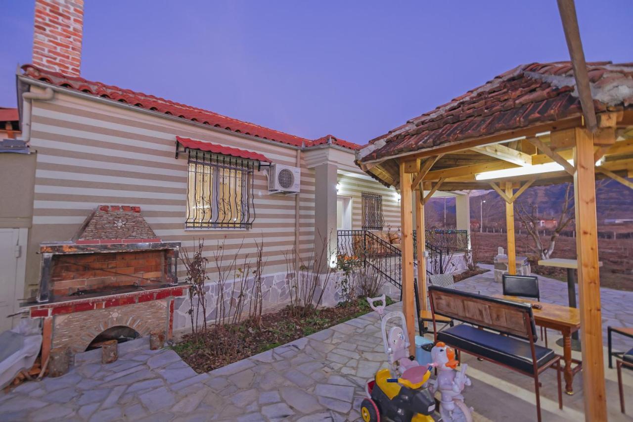 Vila 1 Korce Ngoại thất bức ảnh