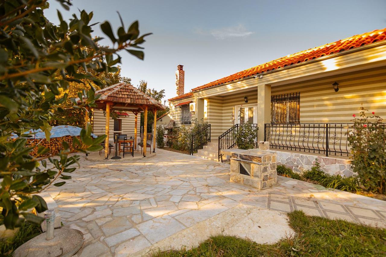 Vila 1 Korce Ngoại thất bức ảnh